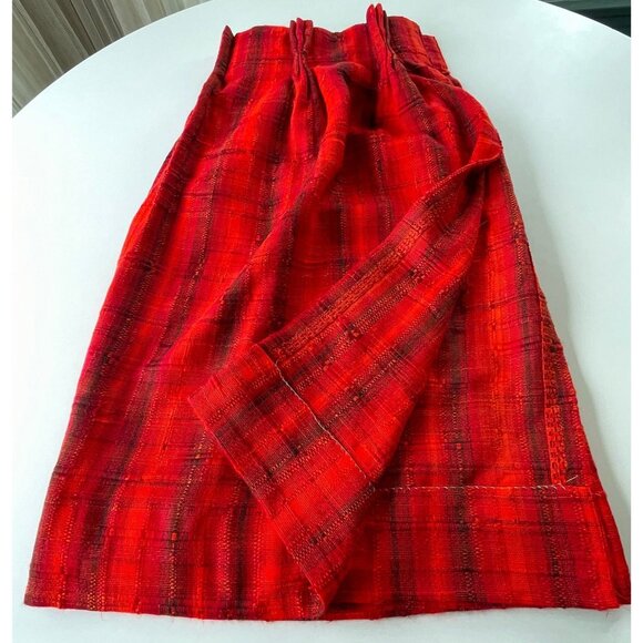 Vintage 70s pleated curtain, multiple red tones plaid, woven single panel - Picture 7 of 9